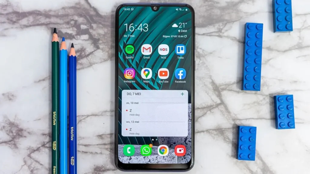 Future phones 2025